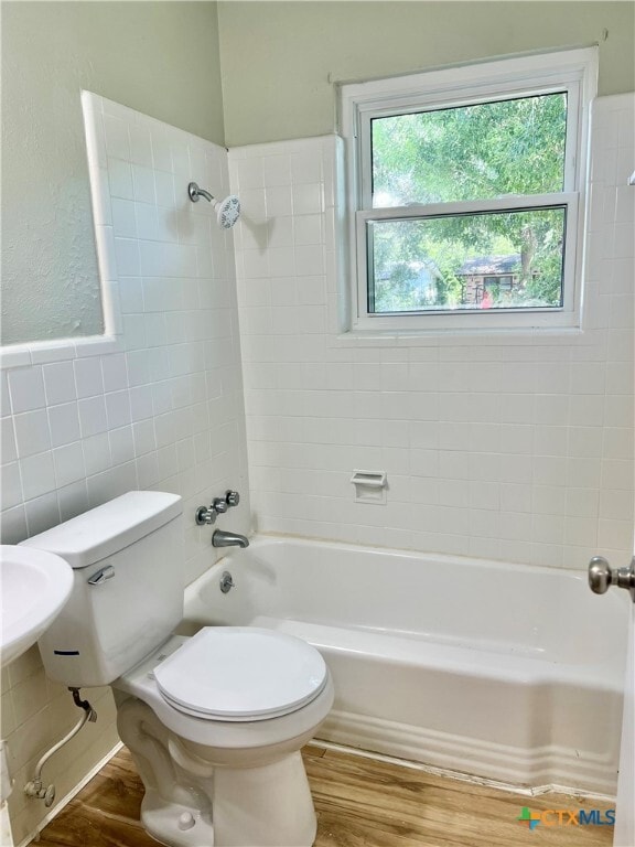 Building Photo - 1402 Duvall Dr
