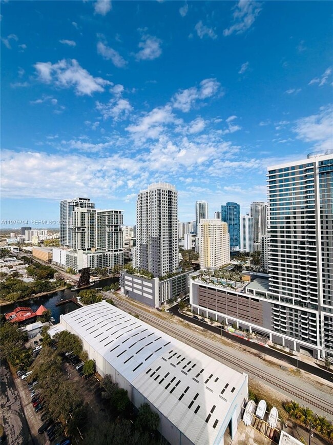 Building Photo - 307 SW 5th St