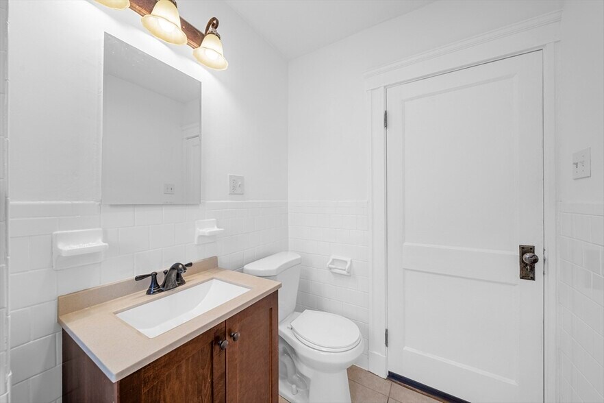 Building Photo - 177R Faneuil St