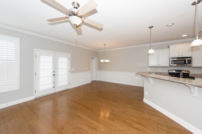 Building Photo - 4 Bedroom 3.5 Bath Townhouse in Kingsbridge at Park West - Mt Pleasant