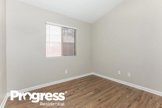 Building Photo - 10264 E Crescent Ave