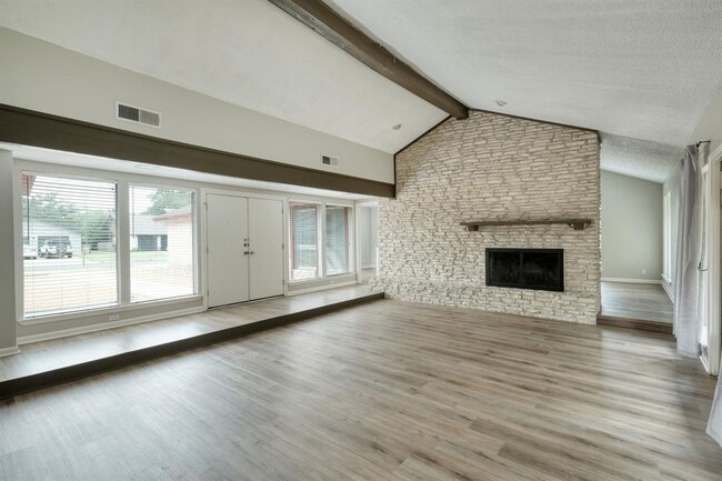 Building Photo - 7006 Greenock St