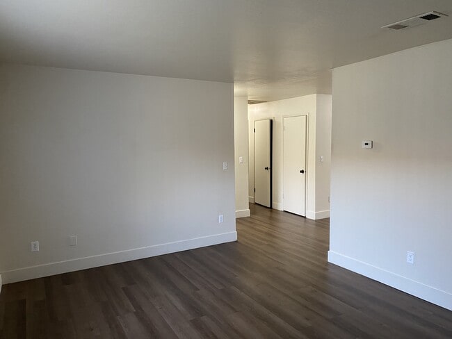 Building Photo - 3000 Keller St