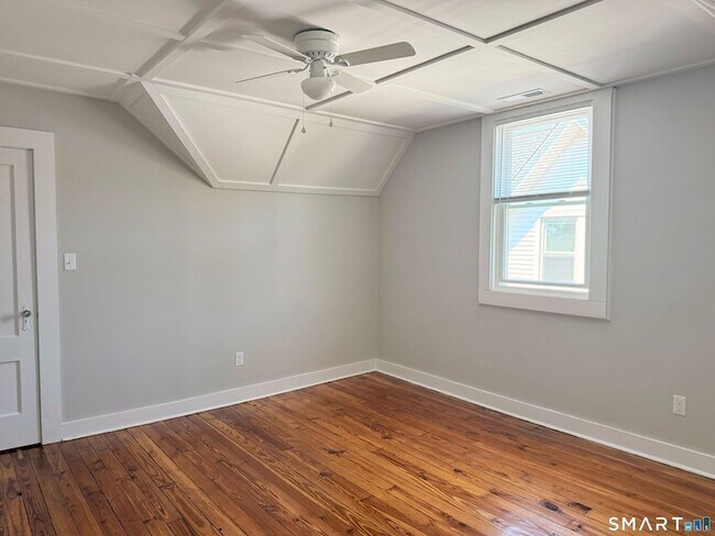Building Photo - 72 N Whittlesey Ave