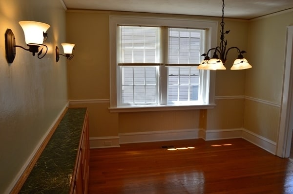 Building Photo - 821 Brandon Ave