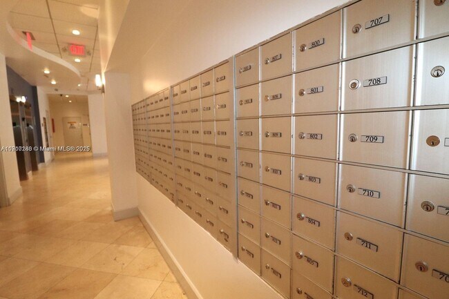 Building Photo - 401 69th St