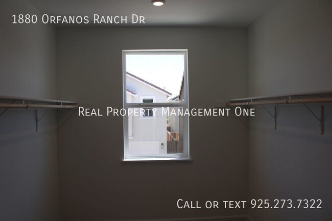 Building Photo - Brand New 4 Bed/3 Bath Home in Perfect Bre...
