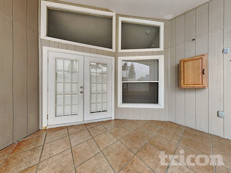 Building Photo - 4613 Hunts Ave