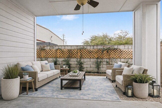 Building Photo - 111 E 33rd St