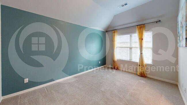 Building Photo - 5811 Lightfoot Ln