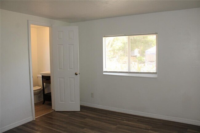 Building Photo - 3316 26th St W