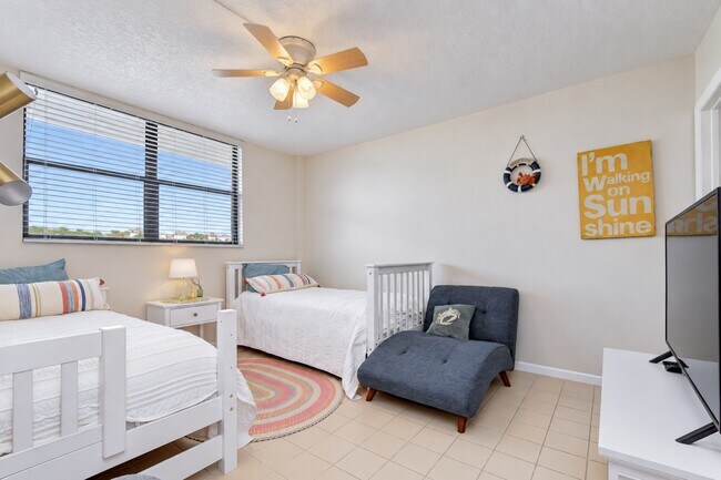 Building Photo - 17580 Gulf Blvd