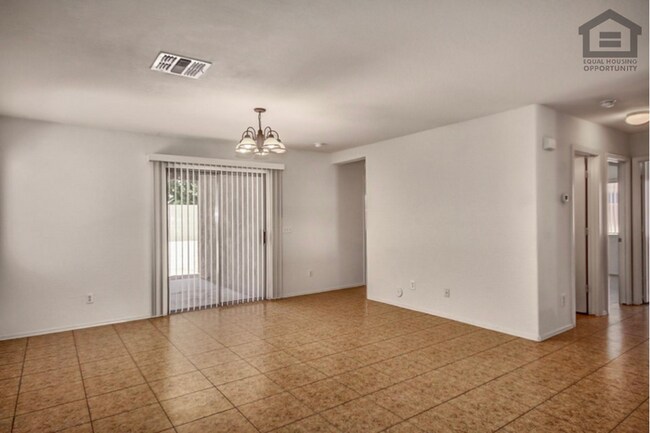 Building Photo - 3Bed/2Bath House in Buckeye! Ready for Immediate Move-In!