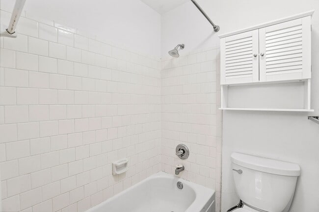 Building Photo - 22 Braemar Forest St