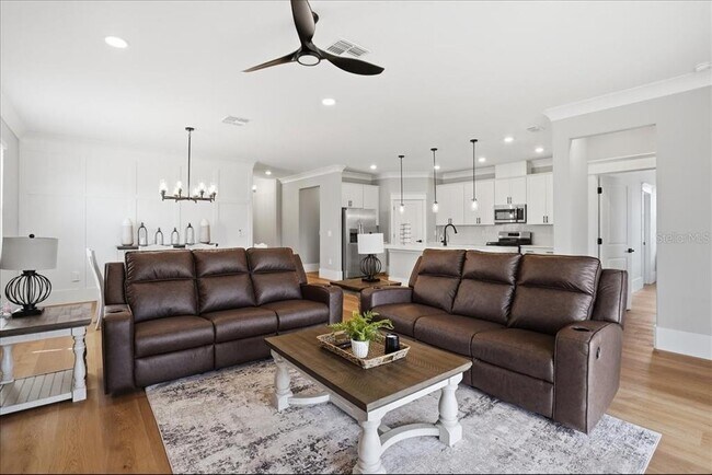 Building Photo - 15161 Serene Shrs Lp