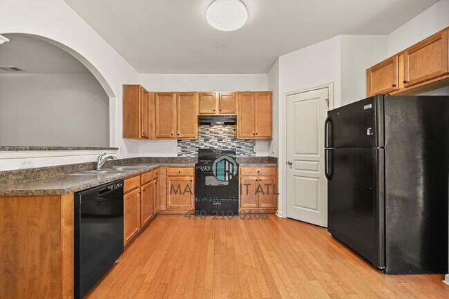 Building Photo - 3 Bedroom Townhome in Alpharetta