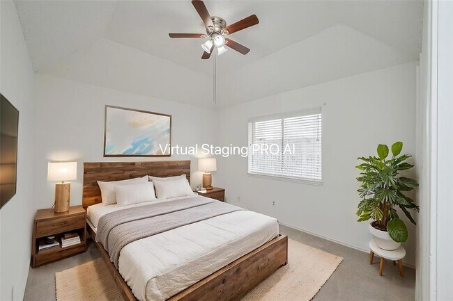 Building Photo - 2502 Knollbrook Ln