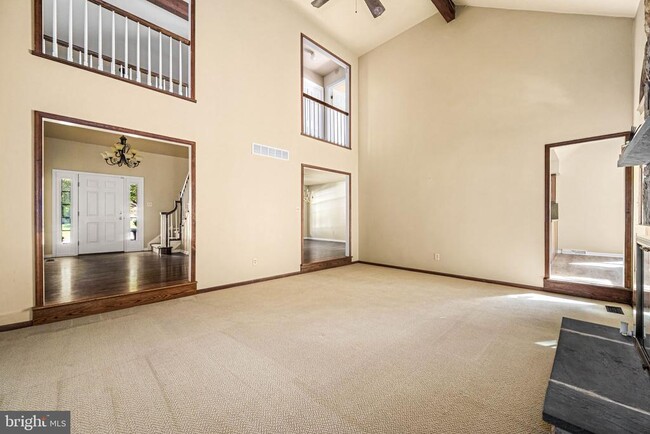 Building Photo - 401 Alderbrook Dr