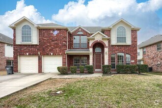 Building Photo - Stunning 5-Bedroom Home with Spacious Back...