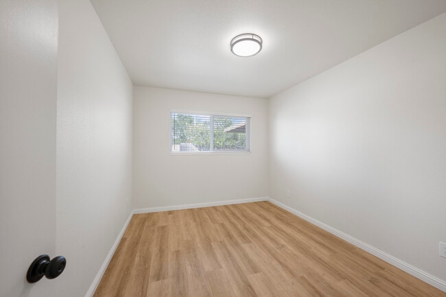 Building Photo - 4055 Draco Dr