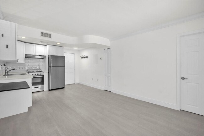 Building Photo - 3245 Virginia St