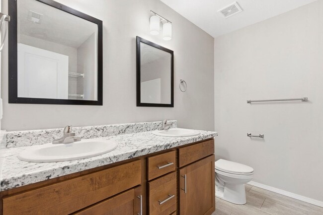 Building Photo - 3 Bedroom Home - Monett MO