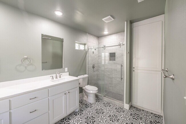 Building Photo - 2810 24th St