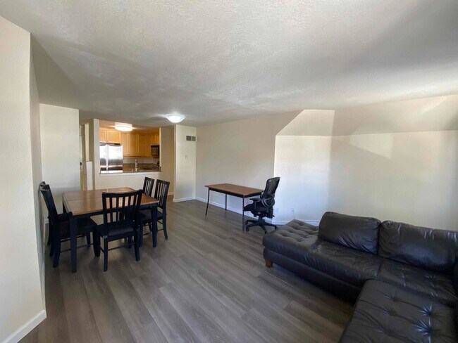 Building Photo - 3520 Lebon Dr