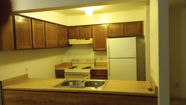 Building Photo - 1 bed, 1 Bath, 800 sqft with washer/dryer ...