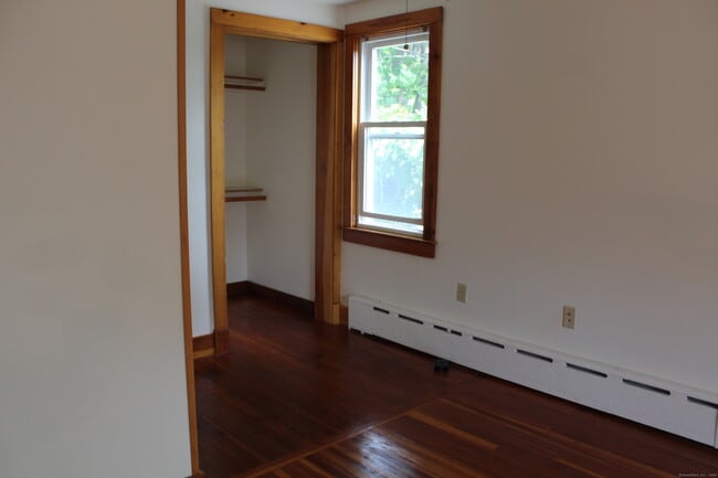 Building Photo - 126 Chestnut St
