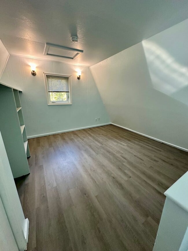 Building Photo - 2 Bed, 1 Bath A-Frame for Rent!