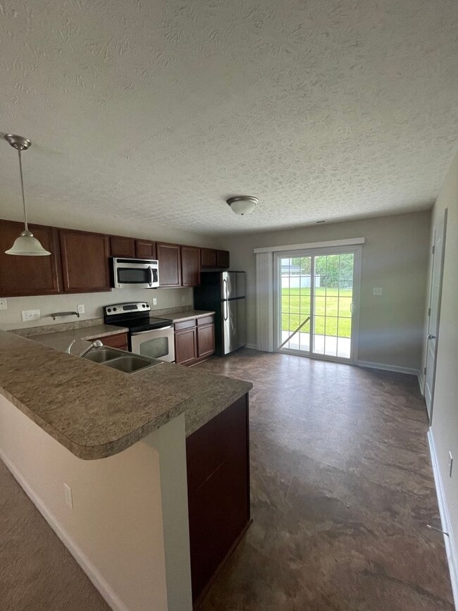 Building Photo - 2 Bedroom Townhome in Havelock