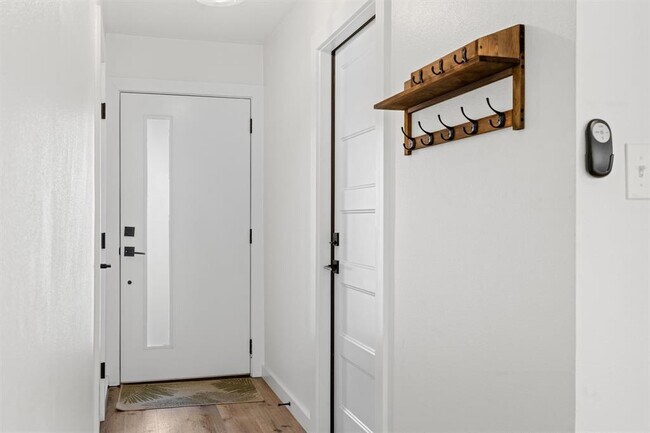 Building Photo - 7718 Croftwood Dr