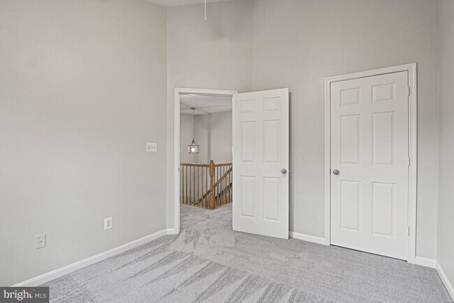 Building Photo - 46186 Walpole Terrace