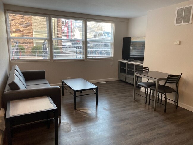 Interior Photo - 510 Stoughton