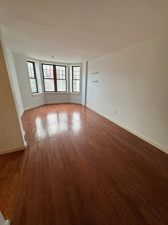 Building Photo - 534 Commonwealth Ave