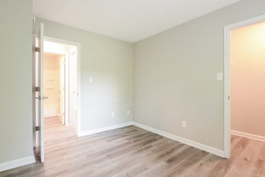Building Photo - 817 Washington Cove Way