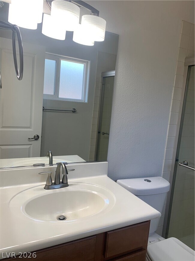 Building Photo - 548 Zuber Ave