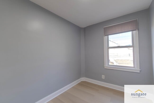 Building Photo - 105 Upmanor Rd