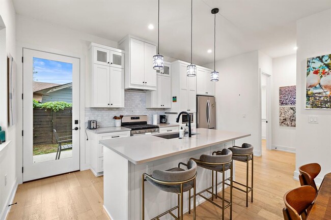 Building Photo - 2301 Bendridge Trail