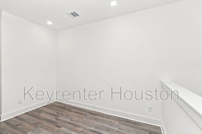 Building Photo - 2908 Stevens St