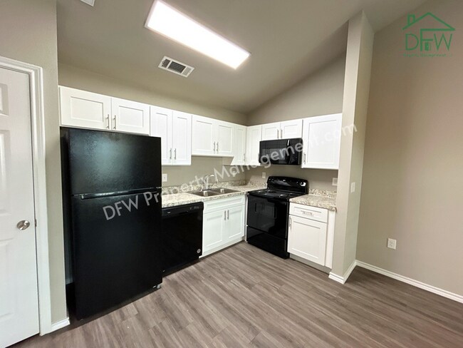 Building Photo - For Lease: Modern 1BR Oasis in the Heart of Dallas
