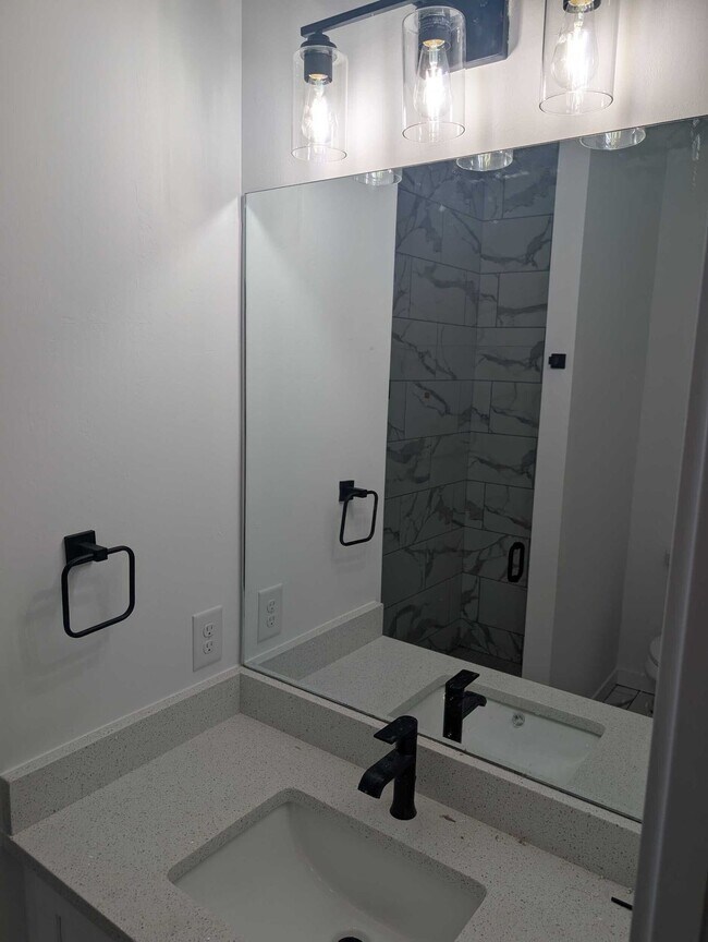 Building Photo - 9251 Agate St