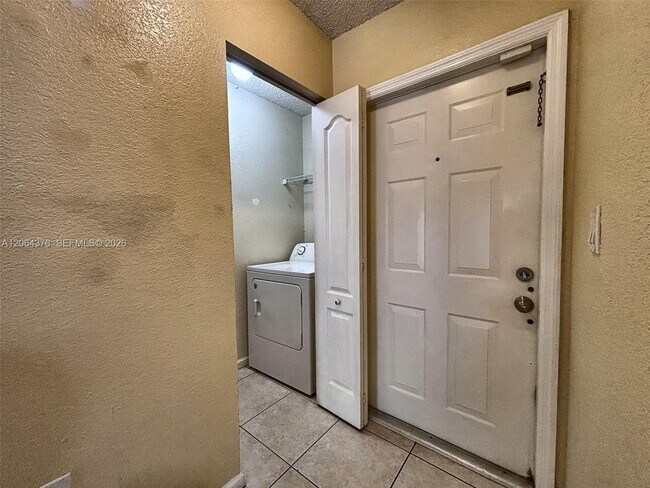 Building Photo - 14391 SW 120th Ct