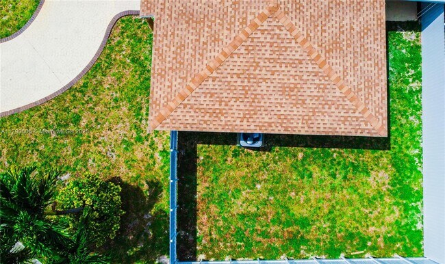 Building Photo - 3151 SW 37th Ave