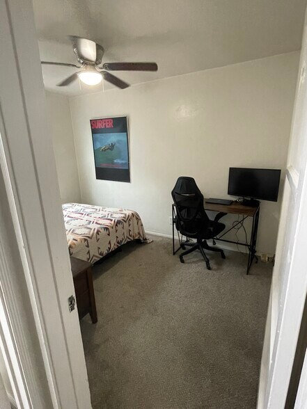 Building Photo - 4982 Cape May Ave