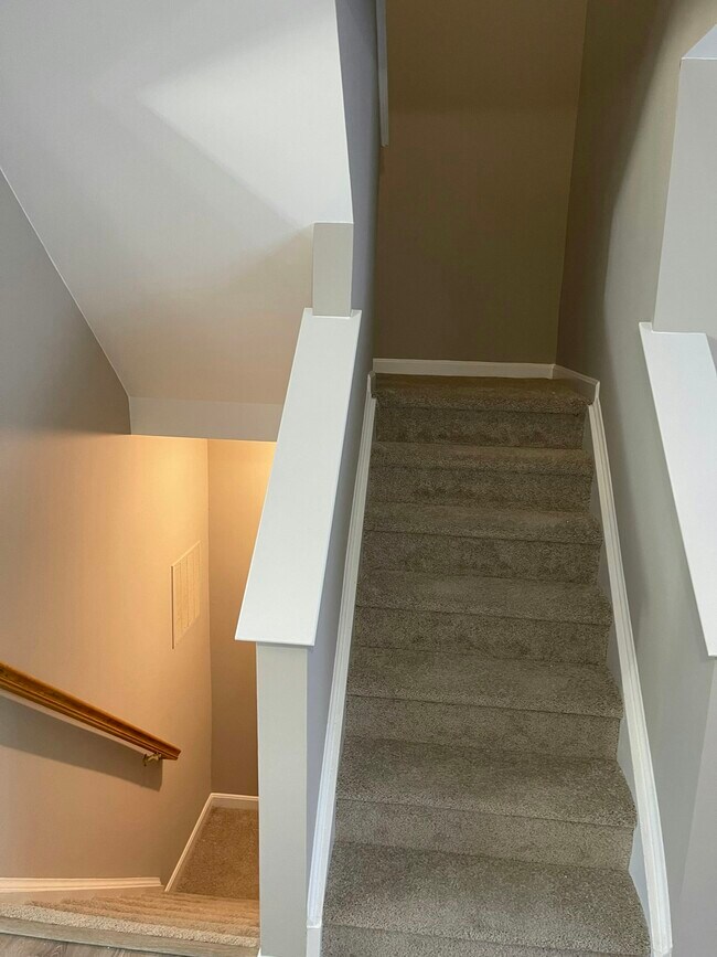 Building Photo - 16933 Toms River Loop