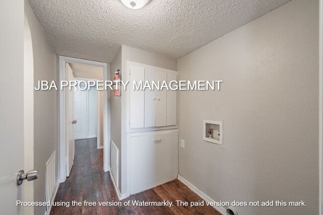 Building Photo - 1755 Farleigh Ct