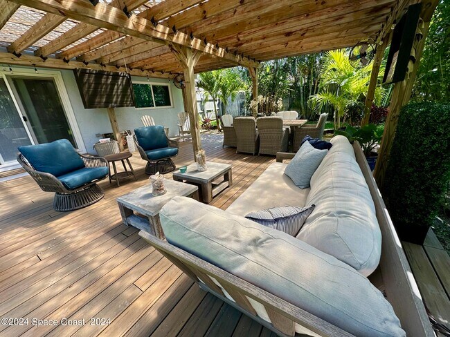 Building Photo - 219 Fifth Ave