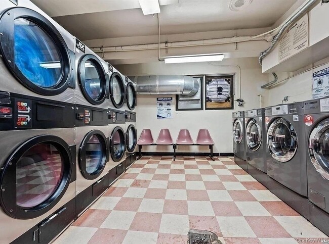 Building Photo - 58-03 Calloway St